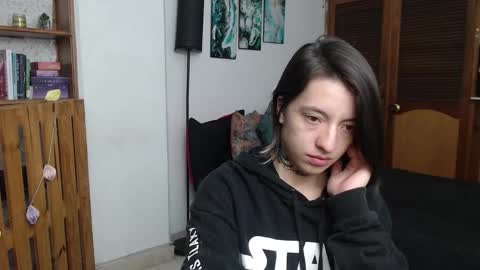 alicee_logan_ online show from February 4, 1:44 am