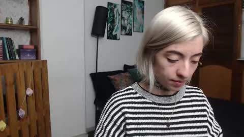 alicee_logan_ online show from March 4, 1:22 am