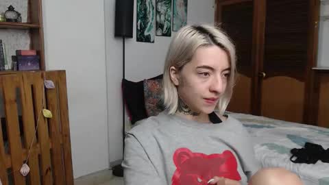 alicee_logan_ online show from March 28, 2:33 am
