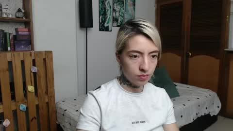 alicee_logan_ online show from May 24, 3:11 am