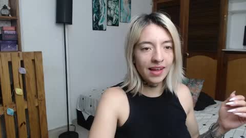 alicee_logan_ online show from June 2, 1:18 am