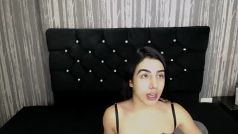 Snapshot of alicee_moonn chatting on July 7, 10:36 pm alicee_moonn online show from July 7, 10:36 pm