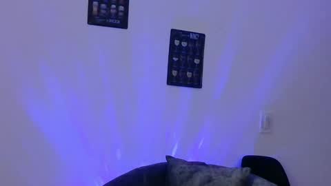 Snapshot of alicee_roos chatting on January 28, 11:50 pm Alice online show from January 28, 11:50 pm