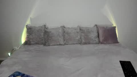 Snapshot of aliceeshy chatting on June 25, 5:12 am Alice online show from June 25, 5:12 am