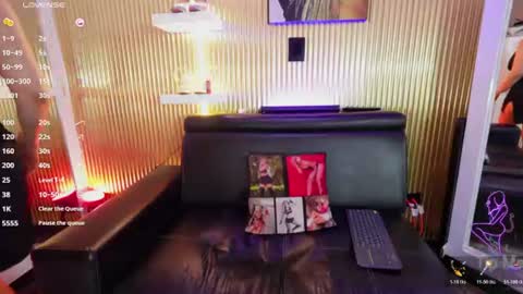 Snapshot of aliceglamour chatting on June 17, 7:26 pm Allice online show from June 17, 7:26 pm