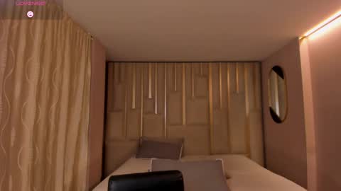 Alice online show from April 19, 6:10 pm