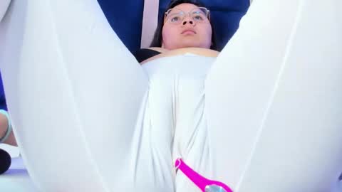 alicehott_05 online show from March 21, 8:19 am