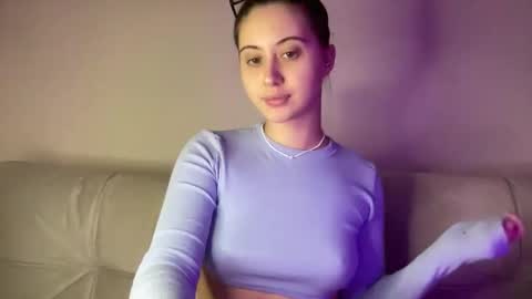 aliceinlustland online show from February 23, 5:43 pm