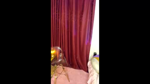 Snapshot of alicekingdom chatting on February 16, 11:45 pm Alicekingdom online show from February 16, 11:45 pm