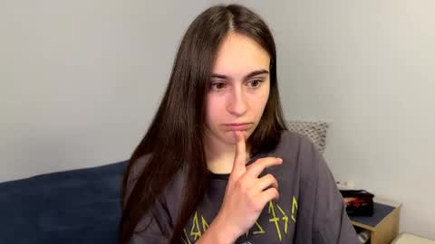 alicekollt online show from May 18, 7:31 pm