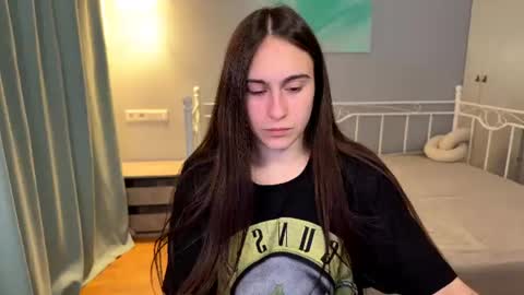 Snapshot of alicekollt chatting on June 17, 9:05 pm alicekollt online show from June 17, 9:05 pm