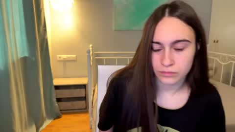 Snapshot of alicekollt chatting on June 26, 1:26 pm alicekollt online show from June 26, 1:26 pm