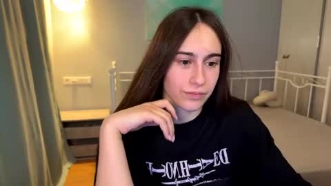 Snapshot of alicekollt chatting on July 4, 9:43 pm alicekollt online show from July 4, 9:43 pm