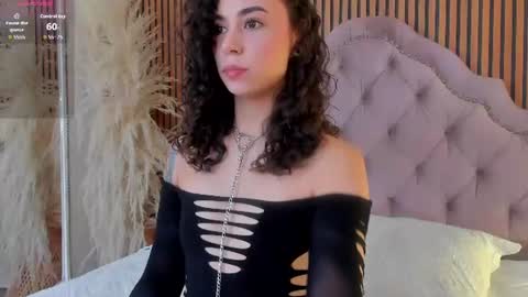 Snapshot of alicestevens_ chatting on July 10, 1:47 pm Alicestevens online show from July 10, 1:47 pm