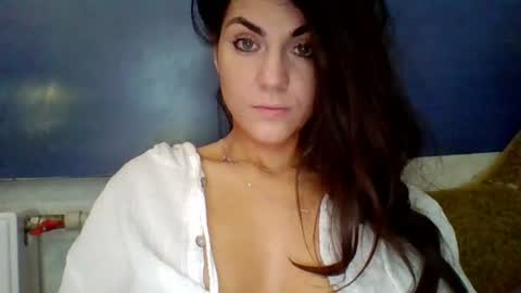 Snapshot of alicetailorrr chatting on June 20, 4:43 pm AliceTailorrr online show from June 20, 4:43 pm