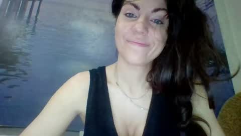 Snapshot of alicetailorrr chatting on July 18, 9:18 pm AliceTailorrr online show from July 18, 9:18 pm