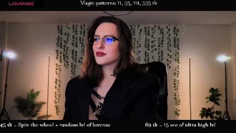 Snapshot of alicia_art_ chatting on June 13, 6:39 pm Alicia online show from June 13, 6:39 pm