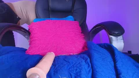 Snapshot of alicia_kyse chatting on March 3, 3:01 am Alicia Kyse online show from March 3, 3:01 am