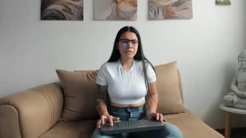 alicia_rainbow online show from May 26, 6:26 pm