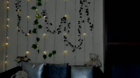 Alicia online show from April 12, 5:23 am