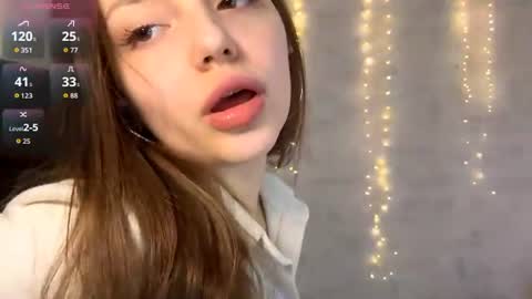 Snapshot of aliciacampbellia chatting on July 27, 3:35 am Alice online show from July 27, 3:35 am