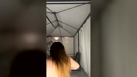 Alicia  online show from May 24, 1:43 am
