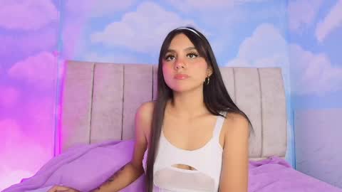 Aliclark online show from April 18, 7:58 pm