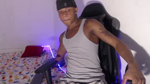 Alid 17 online show from December 13, 1:26 am