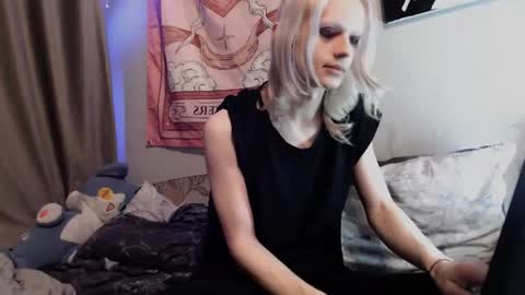 Alien Bella online show from June 22, 11:13 pm