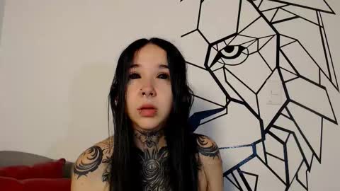 Snapshot of alien_eyes09 chatting on March 3, 2:18 am online show from March 3, 2:18 am