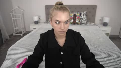 Alina online show from June 16, 12:30 pm