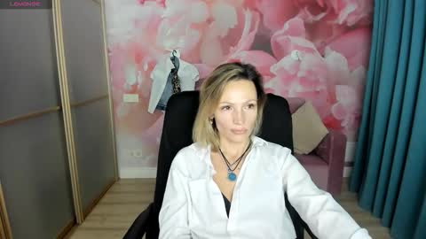 AlinaMoor online show from January 6, 5:33 am