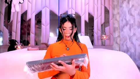 Snapshot of alinasweett chatting on February 8, 5:16 pm online show from February 8, 5:16 pm