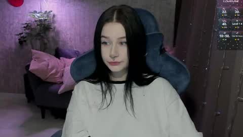 Aline Greeeen online show from April 14, 7:14 am