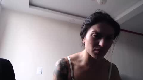 alipetite online show from February 5, 9:52 pm