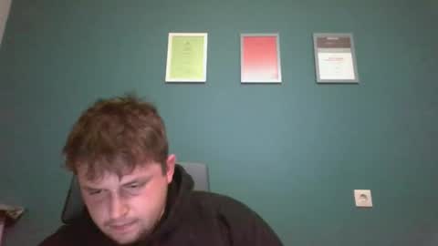 Snapshot of aliprcalica1 chatting on October 28, 1:42 am Chris online show from October 28, 1:42 am