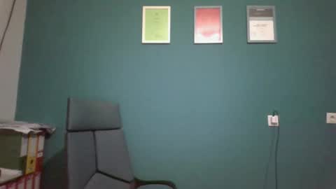 Snapshot of aliprcalica1 chatting on November 2, 4:53 pm Chris online show from November 2, 4:53 pm