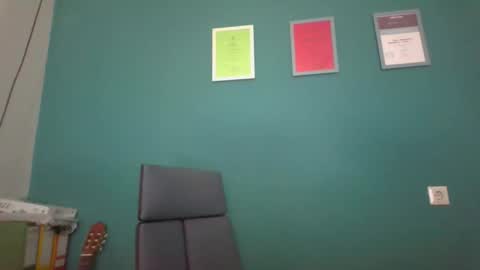 Snapshot of aliprcalica1 chatting on February 18, 12:12 pm Chris online show from February 18, 12:12 pm