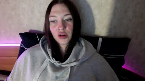 alisaadoll online show from May 31, 12:56 pm
