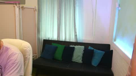 Snapshot of alisaaleks chatting on June 20, 9:23 am Alisa Aleks online show from June 20, 9:23 am