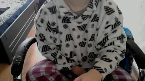 Snapshot of alisia18 chatting on January 19, 10:19 am Alisa online show from January 19, 10:19 am