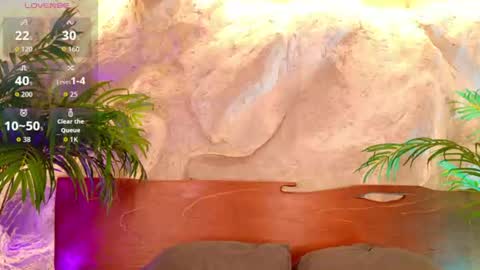 Snapshot of alisoon_moon chatting on June 16, 10:34 pm Alison Moon online show from June 16, 10:34 pm