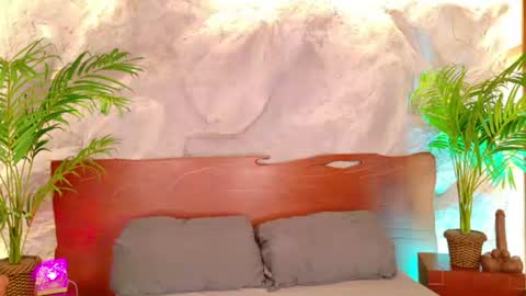 Snapshot of alisoon_moon chatting on July 17, 12:28 am Alison Moon online show from July 17, 12:28 am
