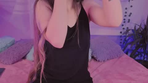 Mia online show from September 18, 9:28 pm