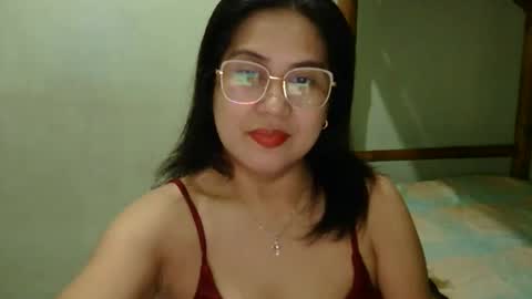 alissalove18 online show from June 1, 10:55 pm