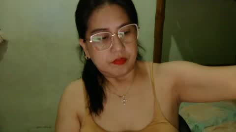 alissalove18 online show from June 17, 4:37 am