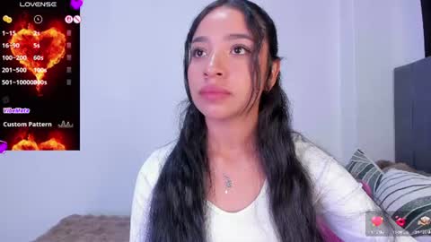 Mara  Isabel online show from July 28, 2:29 am