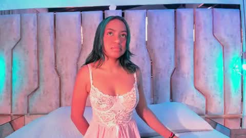 Snapshot of alisse_myers chatting on July 25, 3:15 am alisse_myers online show from July 25, 3:15 am