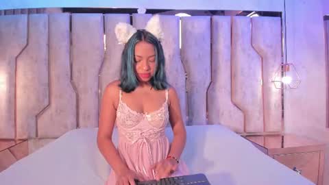 Snapshot of alisse_myers chatting on July 28, 3:13 am alisse_myers online show from July 28, 3:13 am