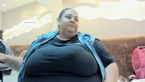 Snapshot of alisson_am chatting on June 6, 11:48 am Alisson online show from June 6, 11:48 am